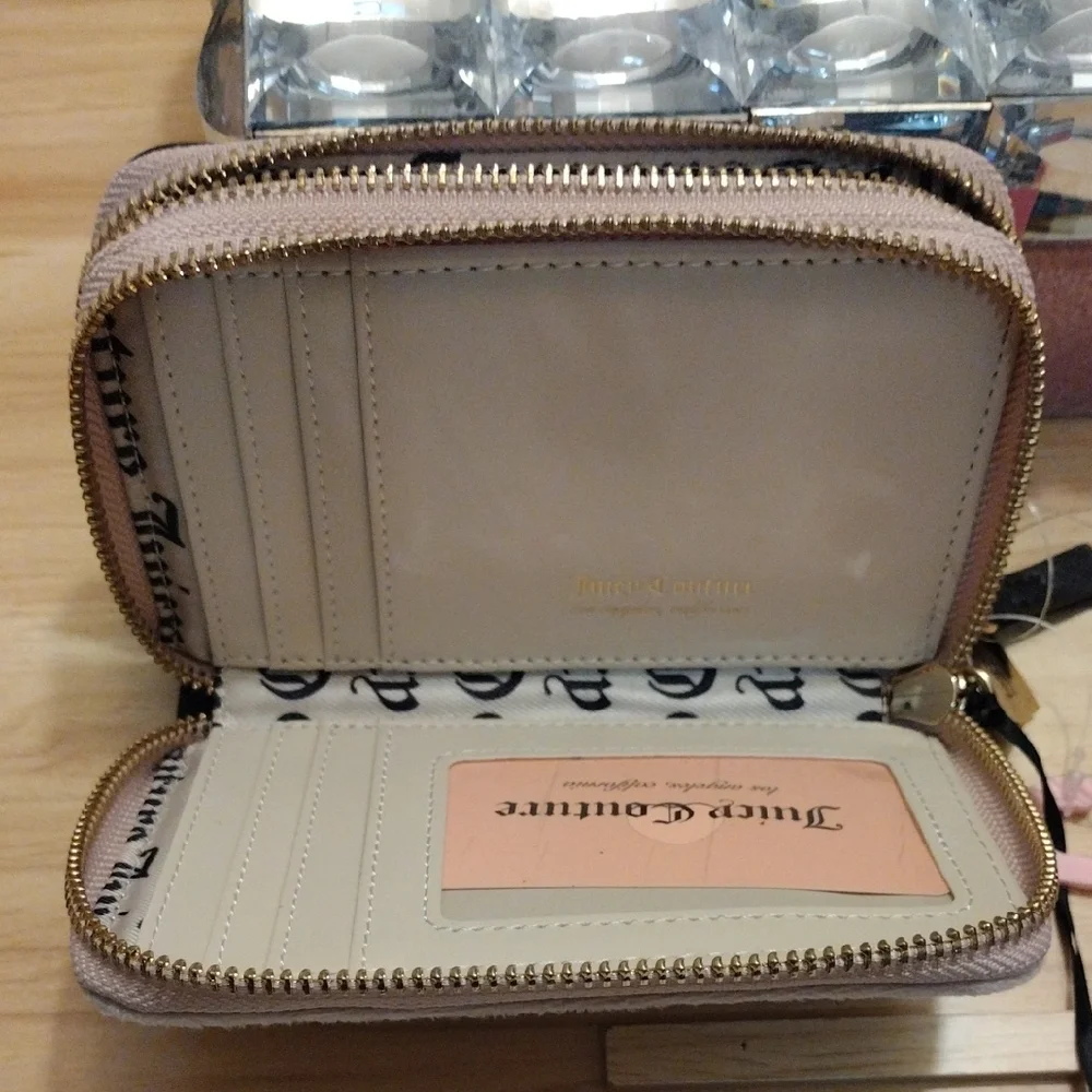 Juicy For All Double Zip Around Wallet Blush/ Brown 🆕